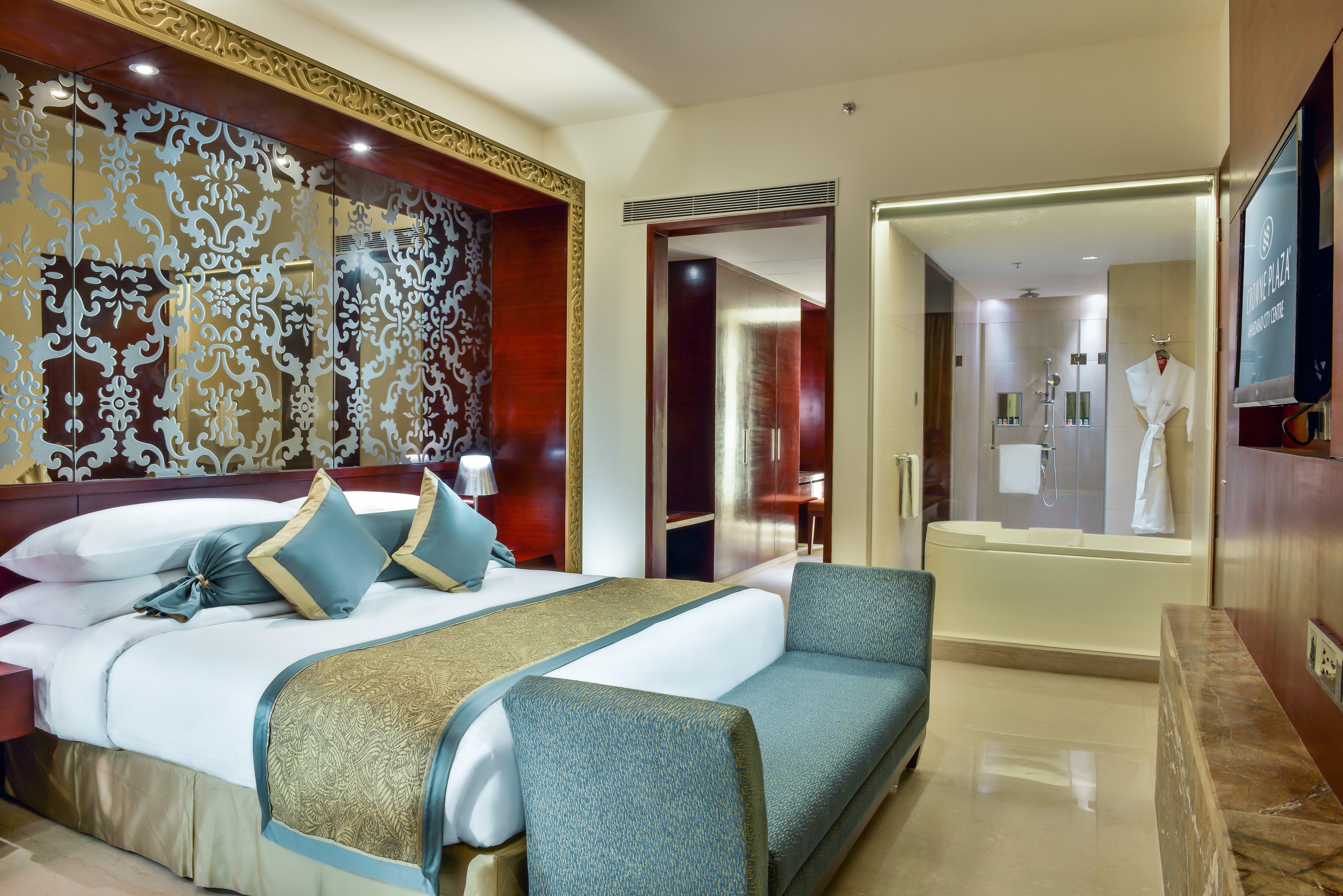 Crowne Plaza Ahmedabad City Centre By Ihg Exterior foto