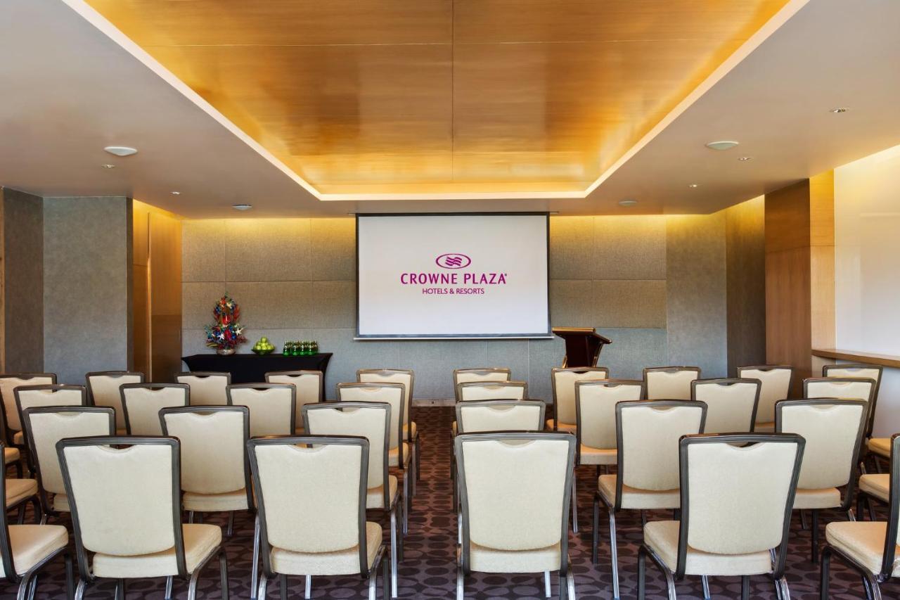 Crowne Plaza Ahmedabad City Centre By Ihg Exterior foto